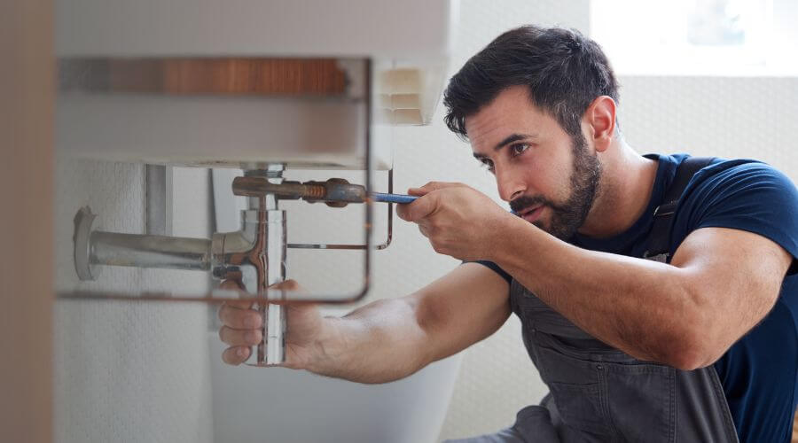 Professional water heater installation services in Luzerne, IA